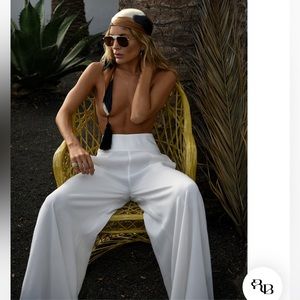 Ray and Boa size Small pant. Never worn tags still on it. Perfect condition.